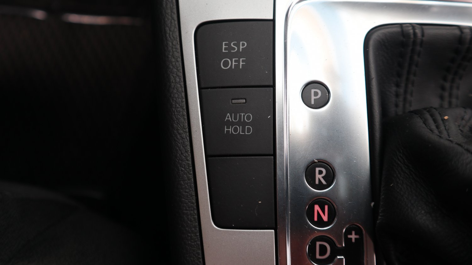 VW 福斯 ／ Passat ／ 2010年 ／ 2010年 VW Passat  銀色 福斯中古車 ／ 九肇匯元汽車 (台南)