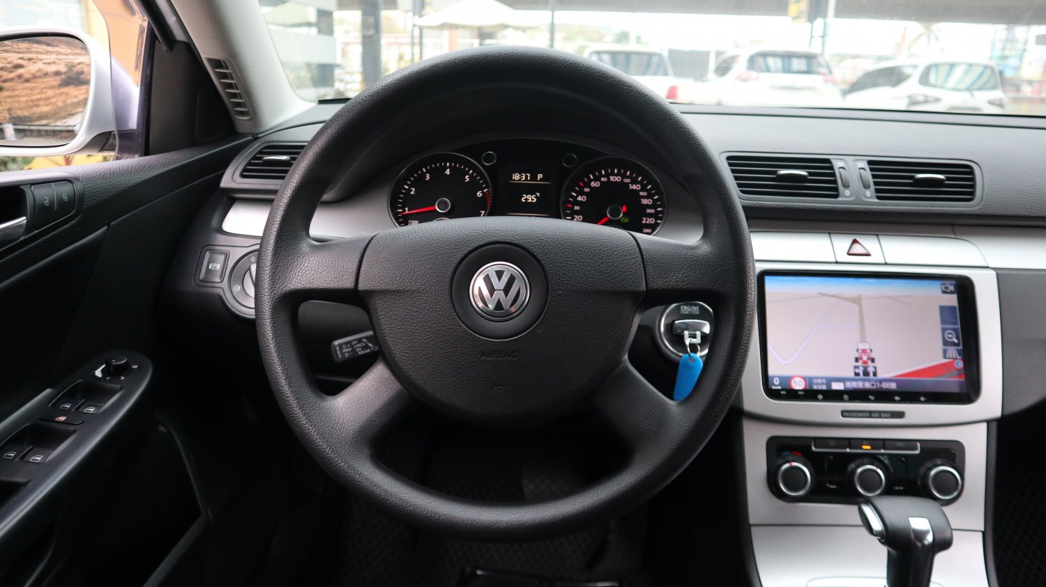 VW 福斯 ／ Passat ／ 2010年 ／ 2010年 VW Passat  銀色 福斯中古車 ／ 九肇匯元汽車 (台南)