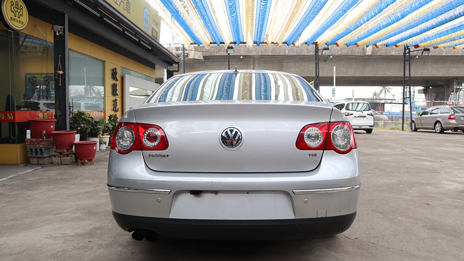VW 福斯 ／ Passat ／ 2010年 ／ 2010年 VW Passat  銀色 福斯中古車 ／ 九肇匯元汽車 (台南)