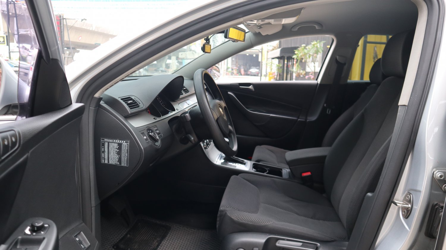 VW 福斯 ／ Passat ／ 2010年 ／ 2010年 VW Passat  銀色 福斯中古車 ／ 九肇匯元汽車 (台南)
