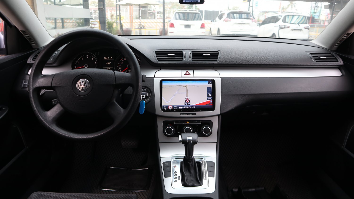 VW 福斯 ／ Passat ／ 2010年 ／ 2010年 VW Passat  銀色 福斯中古車 ／ 九肇匯元汽車 (台南)
