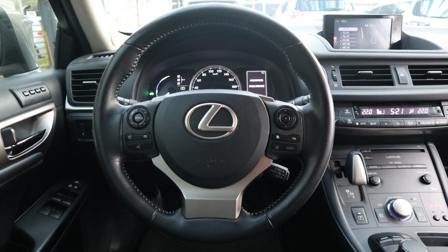 Lexus 凌志 ／ CT 系列 ／ 2018年 ／ 2018年 Lexus CT200h 淺棕色 油電混合 凌志中古車 ／ 成交區