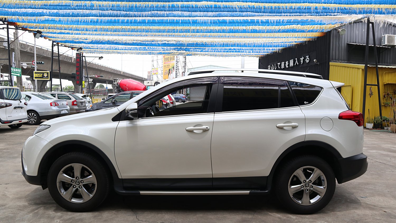 Toyota 豐田 ／ RAV4 ／ 2015年 ／ 2015年Toyota RAV4 白色 豐田中古車 ／ 成交區