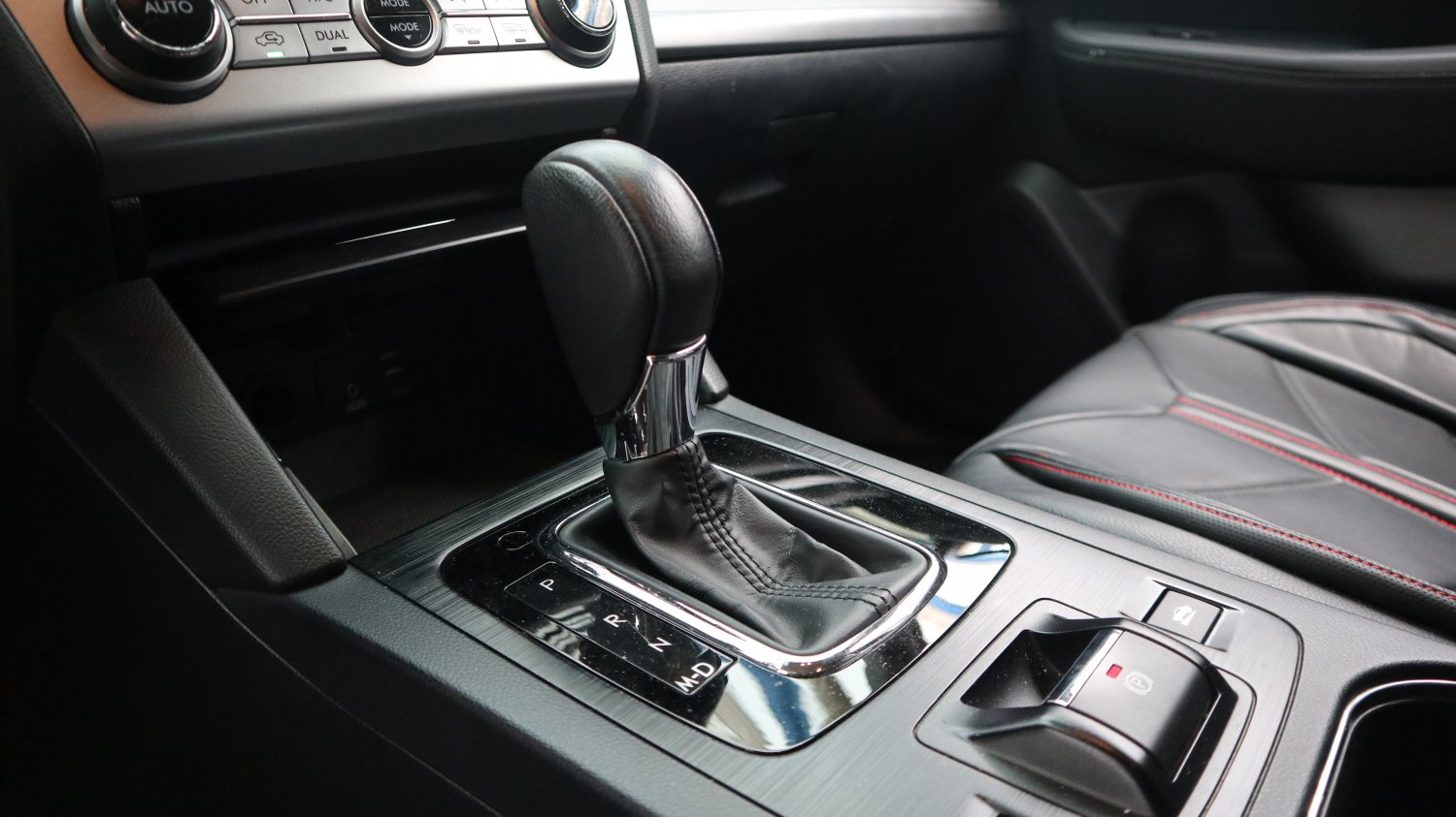 Subaru 速霸陸 ／ Outback ／ 2015年 ／ 2015年 Subaru Outback 黑色 速霸陸中古休旅車 ／ 成交區