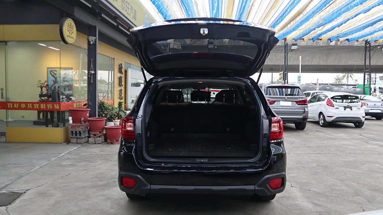 Subaru 速霸陸 ／ Outback ／ 2015年 ／ 2015年 Subaru Outback 黑色 速霸陸中古休旅車 ／ 成交區