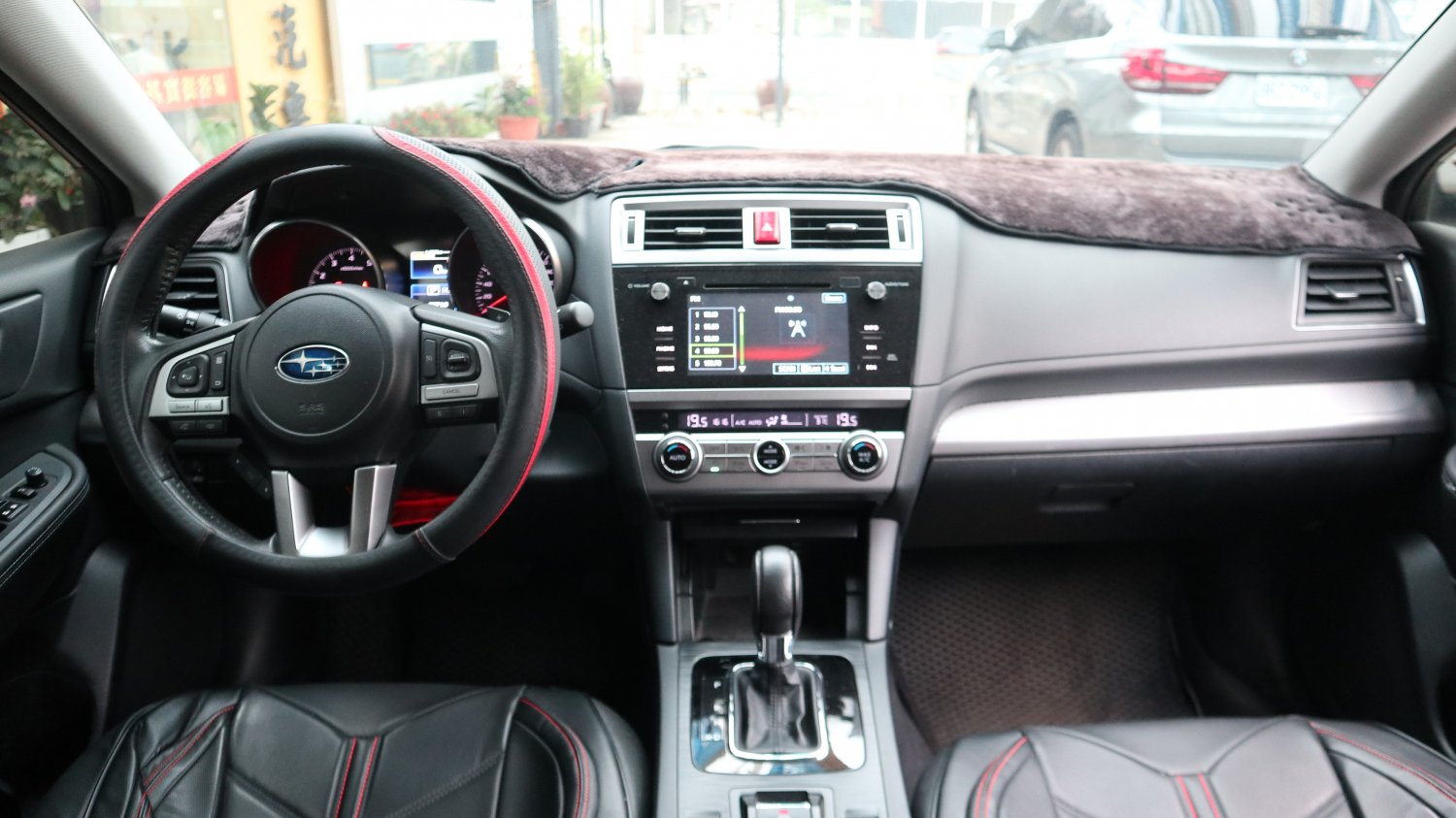 Subaru 速霸陸 ／ Outback ／ 2015年 ／ 2015年 Subaru Outback 黑色 速霸陸中古休旅車 ／ 成交區