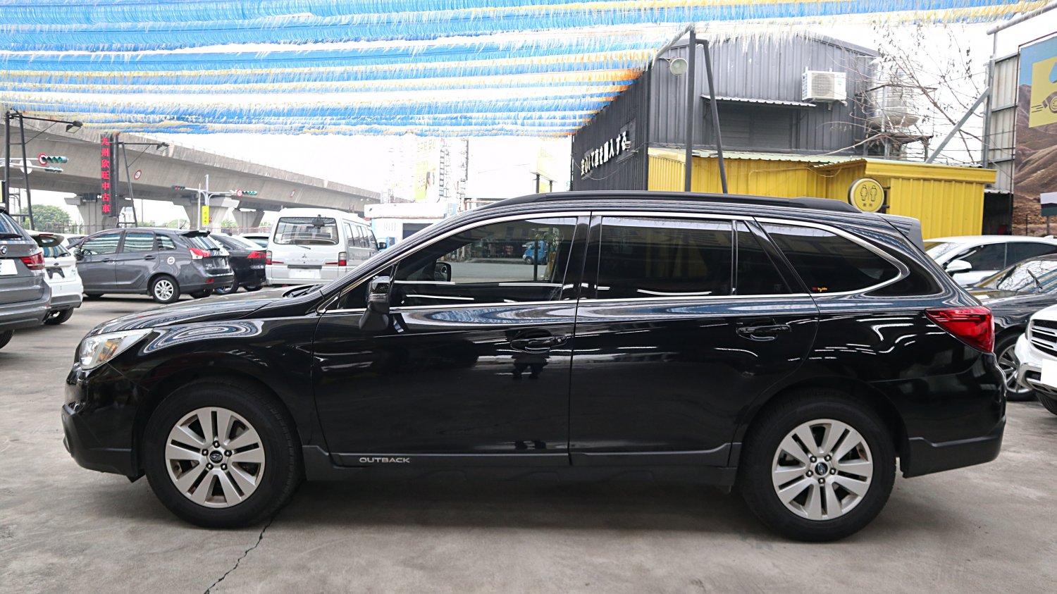 Subaru 速霸陸 ／ Outback ／ 2015年 ／ 2015年 Subaru Outback 黑色 速霸陸中古休旅車 ／ 成交區