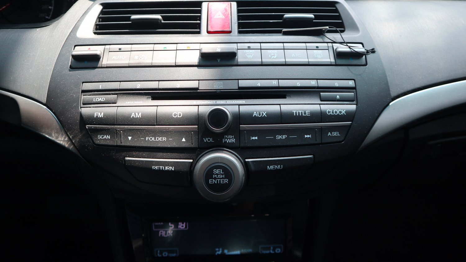 Honda 本田 ／ Accord ／ 2011年 ／ 2011年 Honda Accord 黑色 本田中古車 ／ 九肇匯元汽車 (台南)
