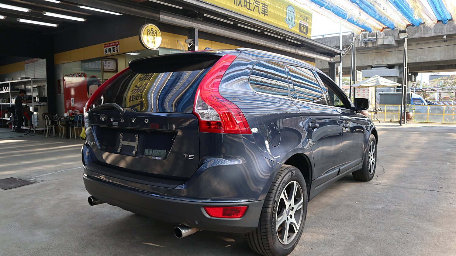 Volvo 富豪 ／ XC60 ／ 2012年 ／ 2012年VOLVO XC60 深藍色 富豪中古車 ／ 成交區