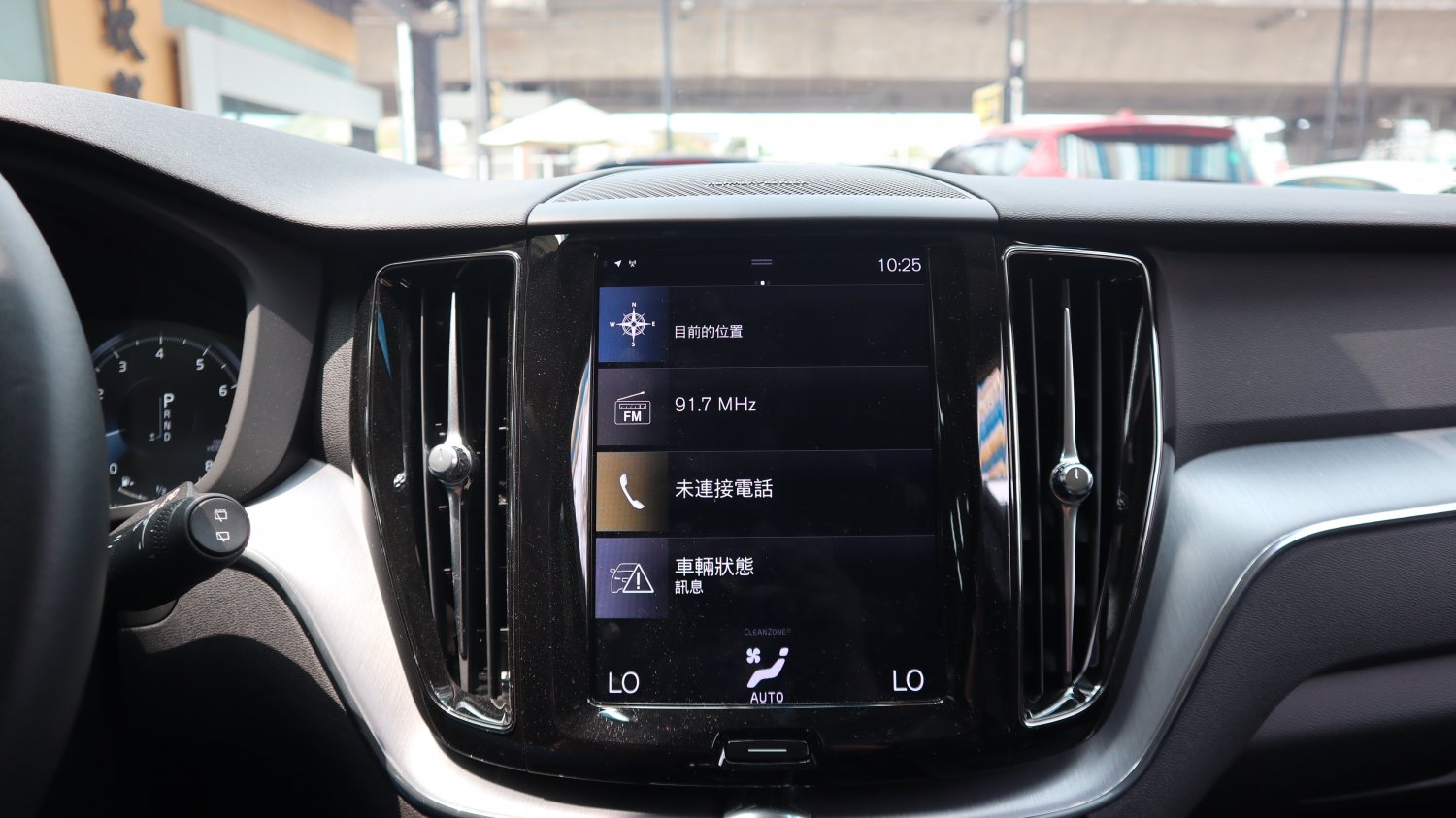 Volvo 富豪 ／ XC60 ／ 2019年 ／ 2019年VOLVO XC60 銀色 富豪中古車 ／ 九肇匯元汽車 (台南)
