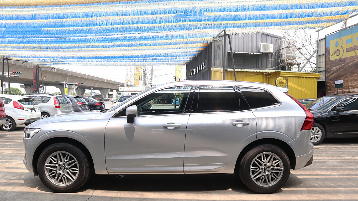 Volvo 富豪 ／ XC60 ／ 2019年 ／ 2019年VOLVO XC60 銀色 富豪中古車 ／ 九肇匯元汽車 (台南)