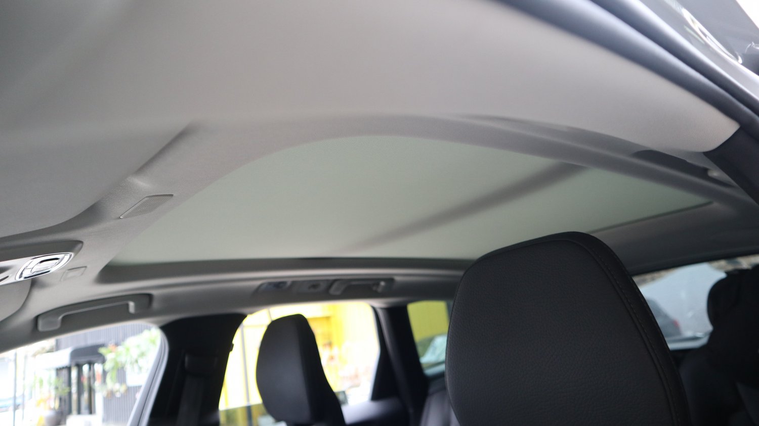 Volvo 富豪 ／ XC60 ／ 2019年 ／ 2019年VOLVO XC60 銀色 富豪中古車 ／ 九肇匯元汽車 (台南)