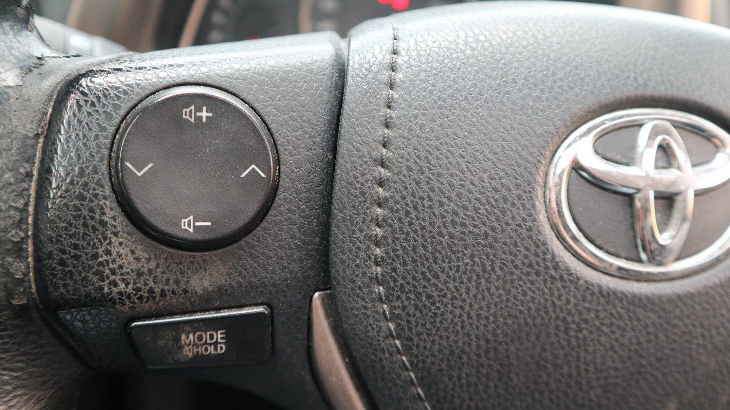 Toyota 豐田 ／ RAV4 ／ 2013年 ／ 2013年Toyota RAV4 黑色 豐田中古車 ／ 成交區