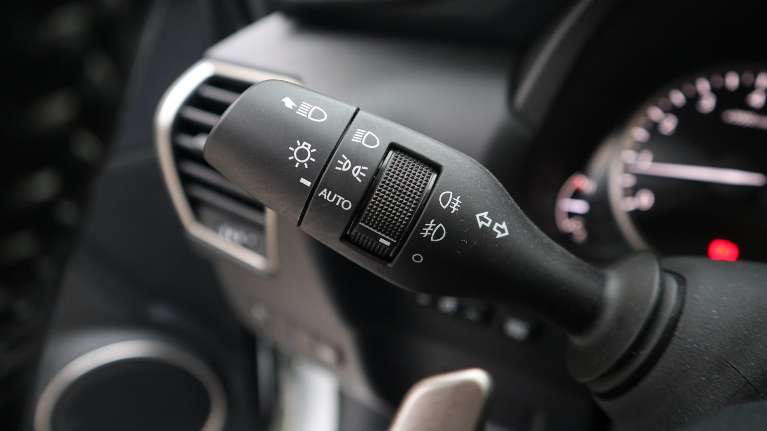Lexus 凌志 ／ NX 系列 ／ 2021年 ／ 2021年Lexus NX200 白色 凌志中古車 ／ 成交區