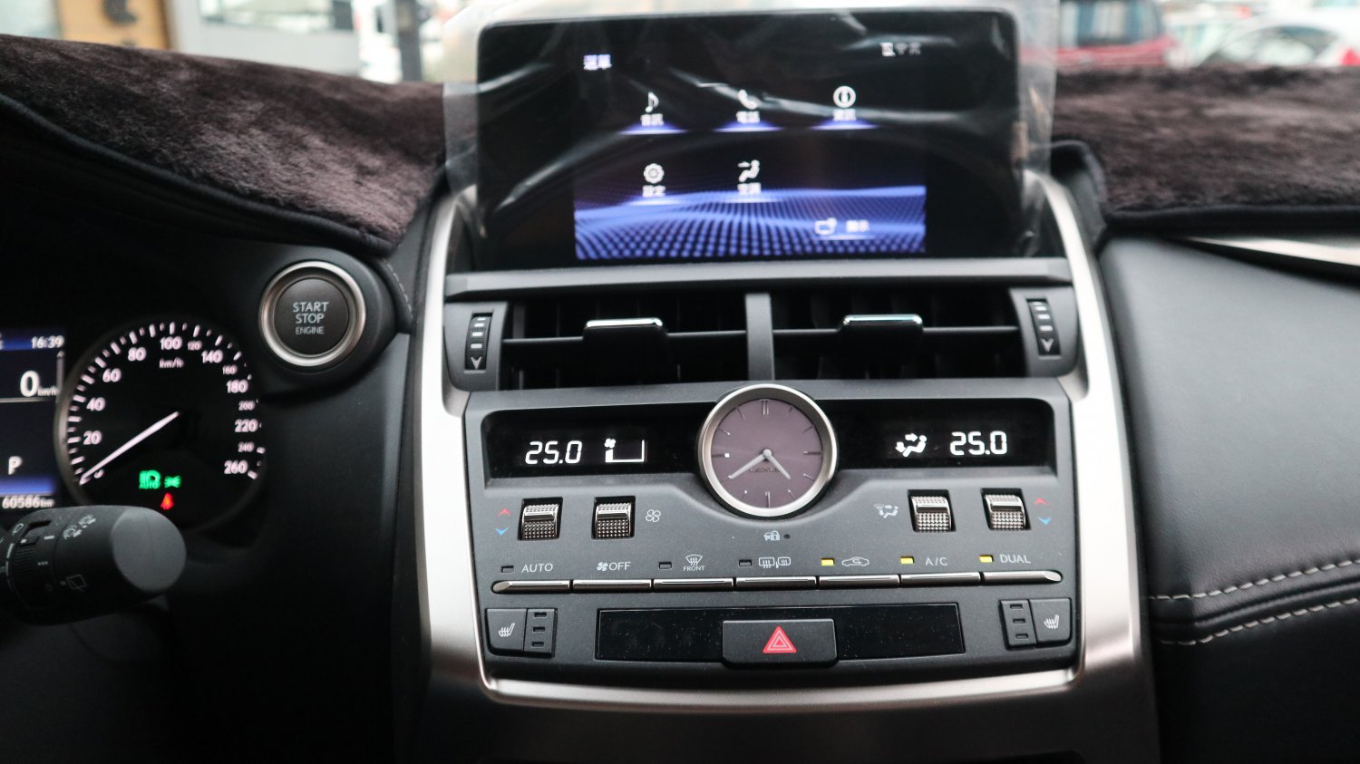 Lexus 凌志 ／ NX 系列 ／ 2021年 ／ 2021年Lexus NX200 白色 凌志中古車 ／ 成交區