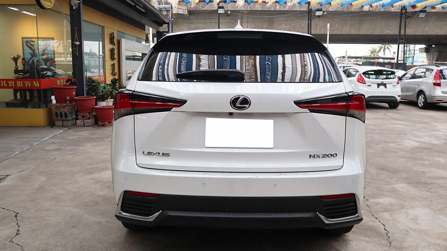 Lexus 凌志 ／ NX 系列 ／ 2021年 ／ 2021年Lexus NX200 白色 凌志中古車 ／ 成交區