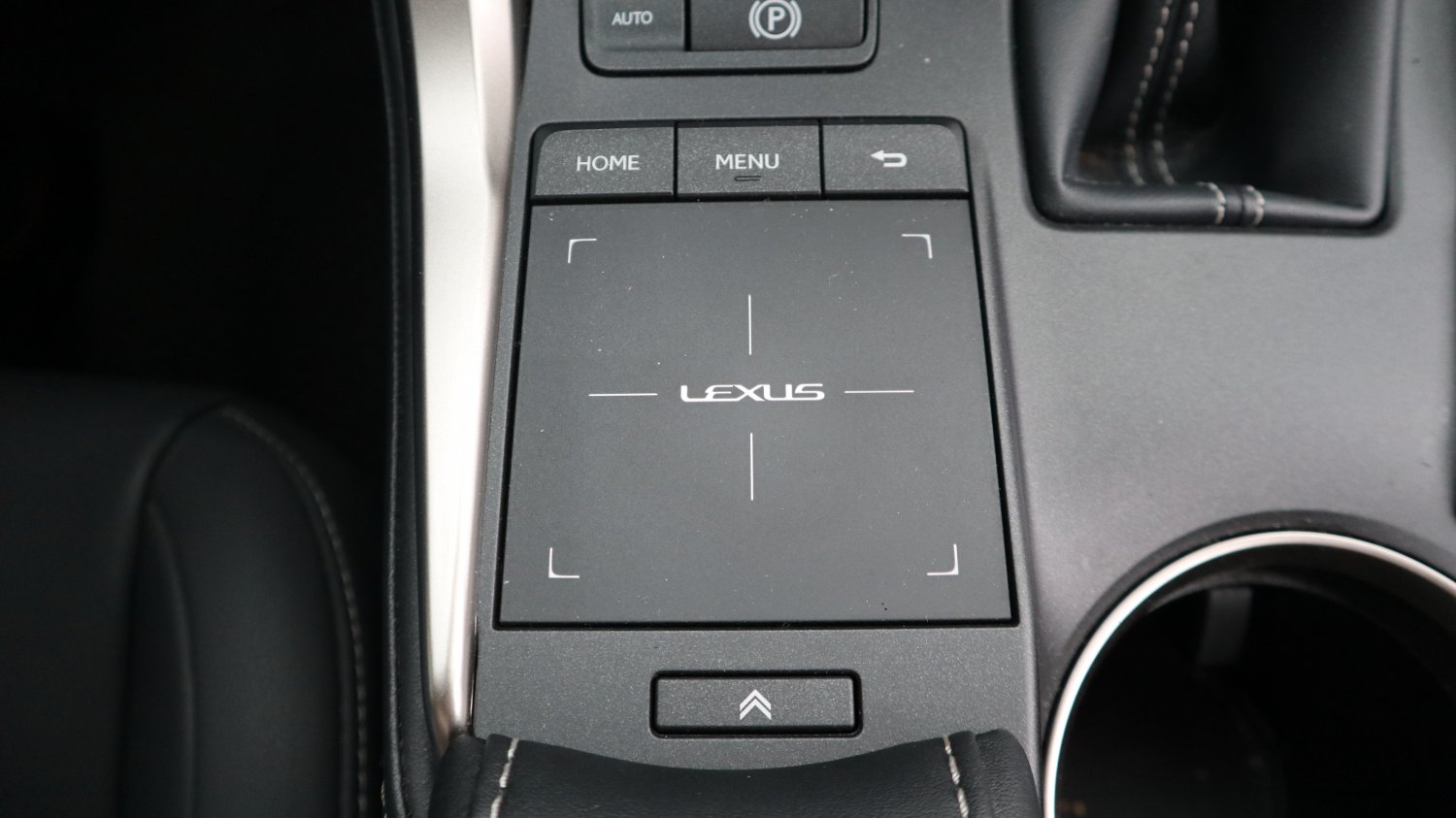 Lexus 凌志 ／ NX 系列 ／ 2021年 ／ 2021年Lexus NX200 白色 凌志中古車 ／ 成交區