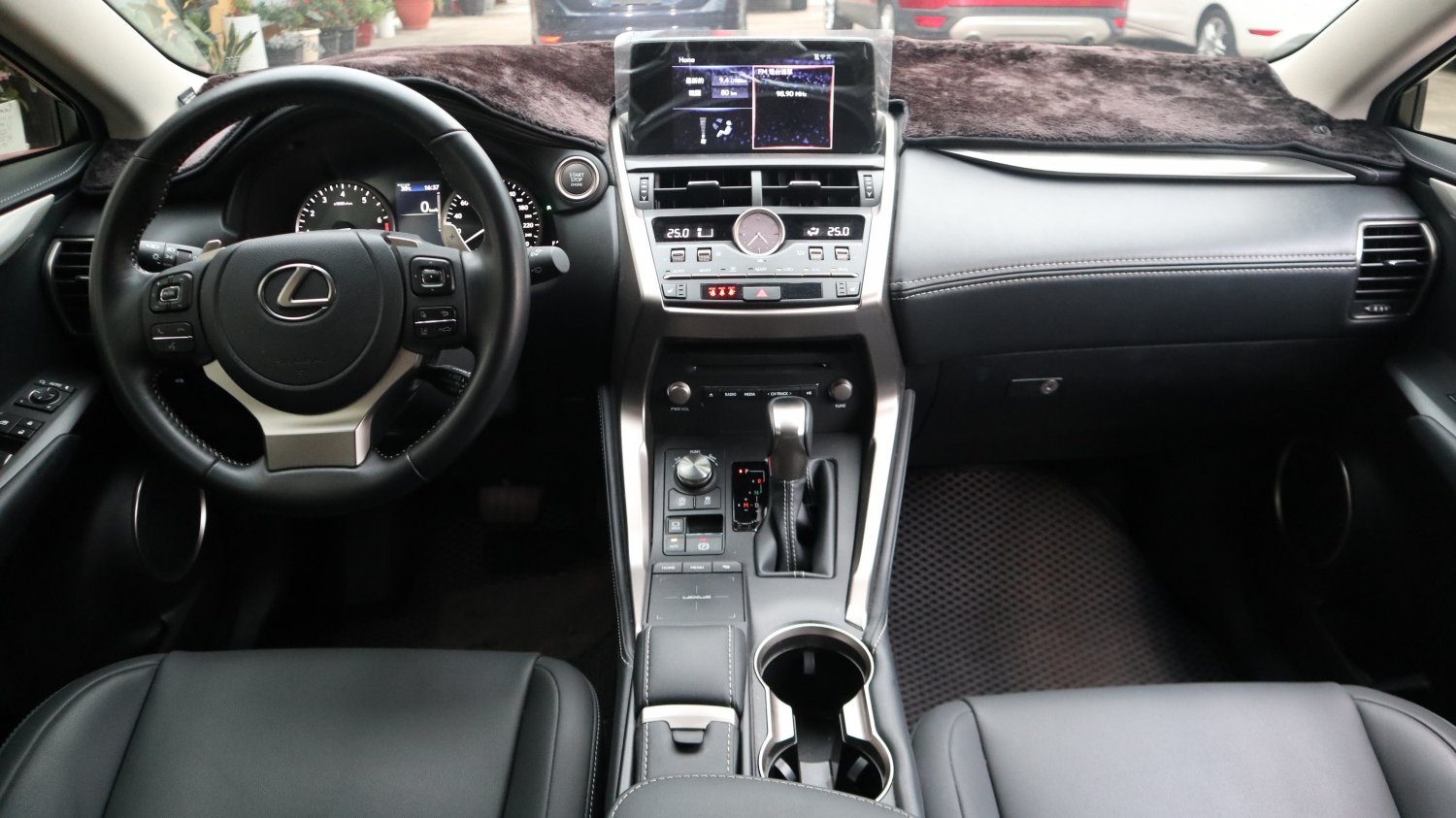Lexus 凌志 ／ NX 系列 ／ 2021年 ／ 2021年Lexus NX200 白色 凌志中古車 ／ 成交區