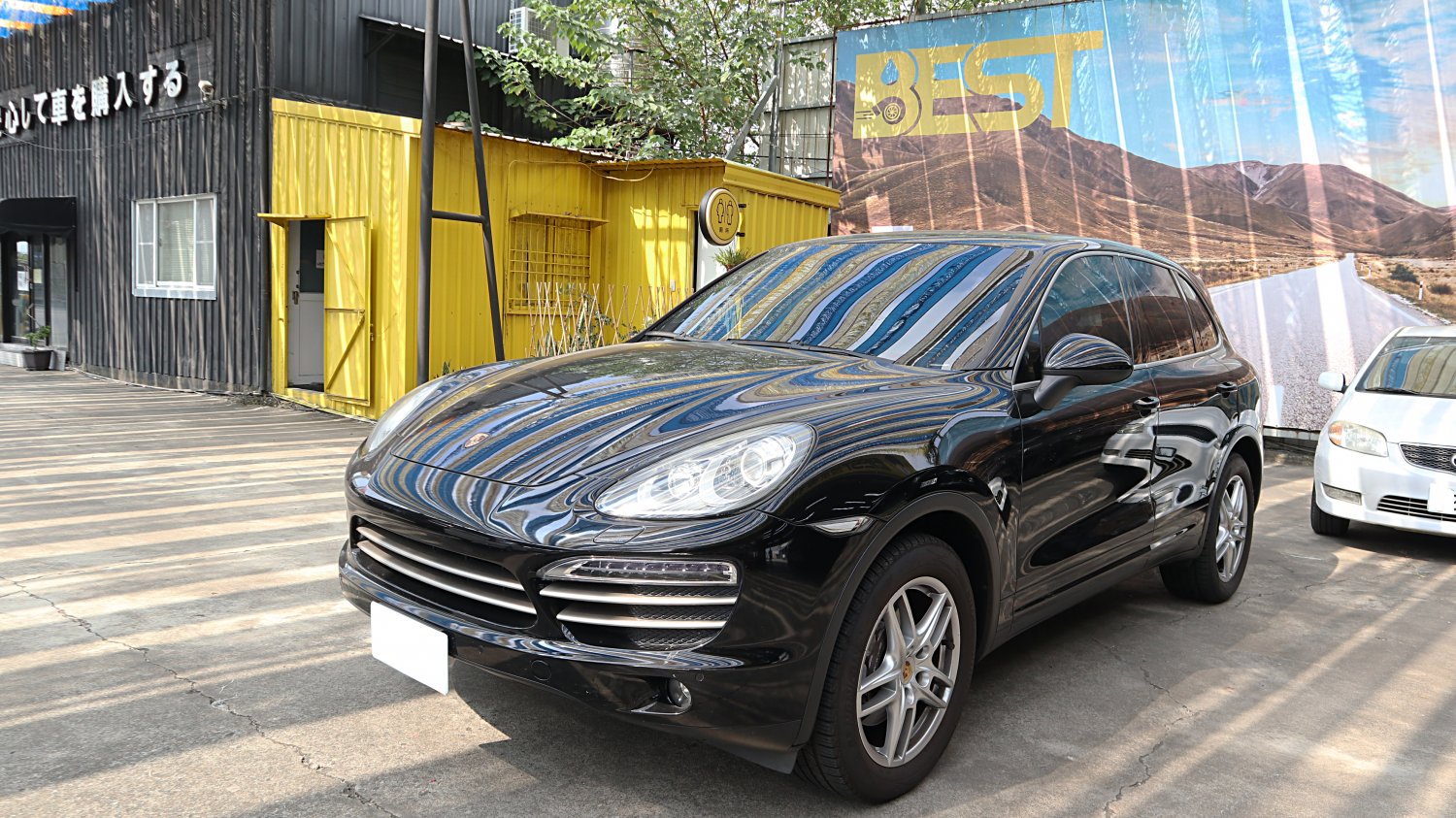 Porsche 保時捷 ／ Cayenne ／ 2014年 ／ 2014年Porsche Cayenne 黑色 保時捷中古車 ／ 九州欣旺汽車 (台南)