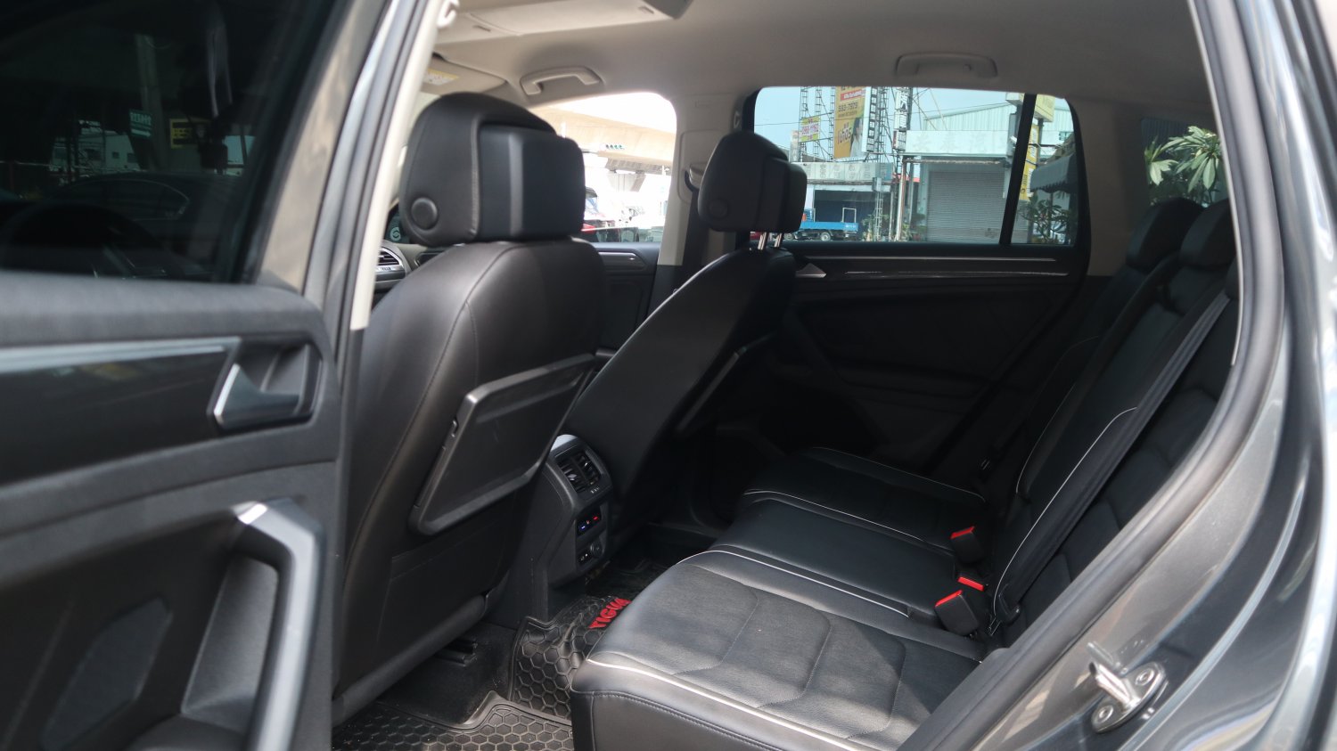 VW 福斯 ／ Tiguan ／ 2019年 ／ 2019年VW  Tiguan   灰色 福斯中古車 ／ 成交區