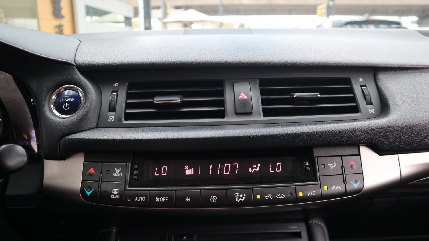 Lexus 凌志 ／ CT 系列 ／ 2014年 ／ 2014年 Lexus CT200h 白色 油電混合 凌志中古車 ／ 九肇匯元汽車 (台南)