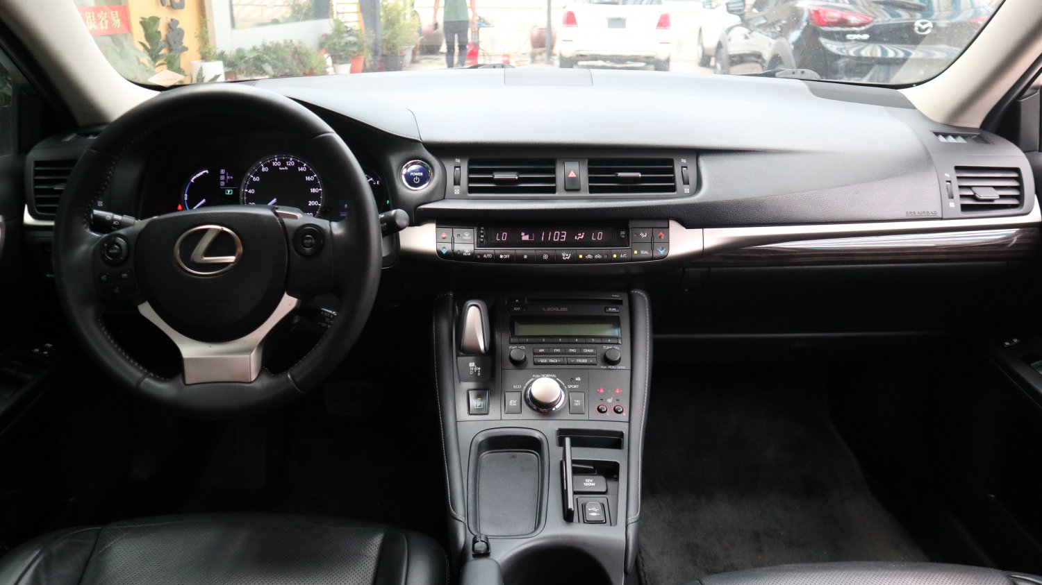 Lexus 凌志 ／ CT 系列 ／ 2014年 ／ 2014年 Lexus CT200h 白色 油電混合 凌志中古車 ／ 九肇匯元汽車 (台南)