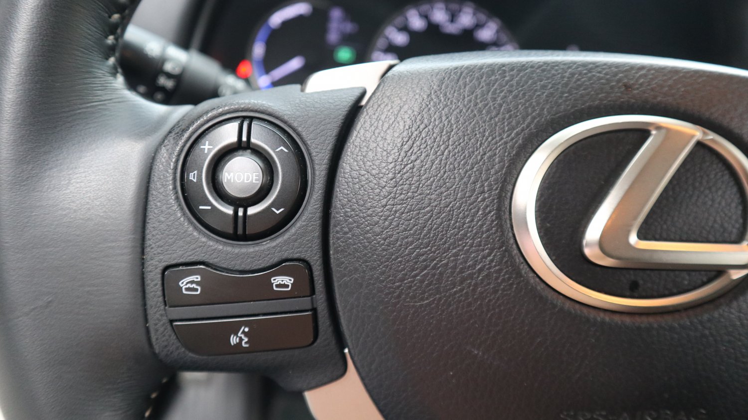 Lexus 凌志 ／ CT 系列 ／ 2014年 ／ 2014年 Lexus CT200h 白色 油電混合 凌志中古車 ／ 九肇匯元汽車 (台南)