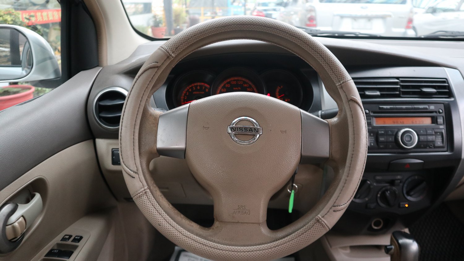 Nissan 日產 ／ Livina ／ 2010年 ／ 2010年Nissan Livina 銀色 日產中古車 ／ 成交區