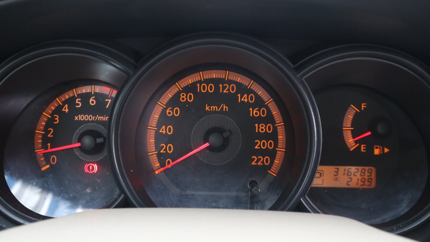 Nissan 日產 ／ Livina ／ 2010年 ／ 2010年Nissan Livina 銀色 日產中古車 ／ 成交區