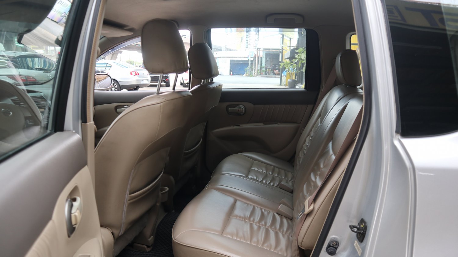 Nissan 日產 ／ Livina ／ 2010年 ／ 2010年Nissan Livina 銀色 日產中古車 ／ 成交區