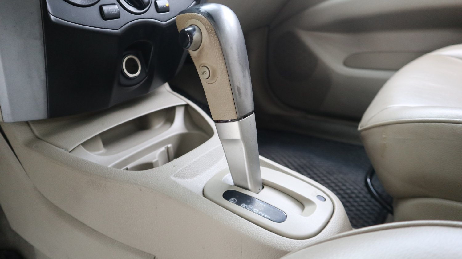 Nissan 日產 ／ Livina ／ 2010年 ／ 2010年Nissan Livina 銀色 日產中古車 ／ 成交區
