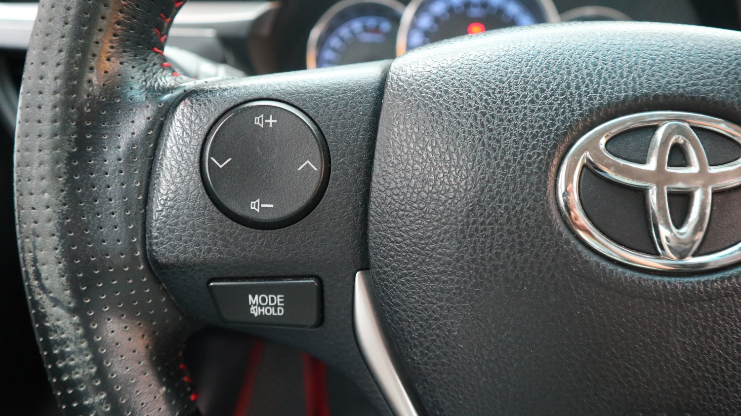 Toyota 豐田 ／ Altis ／ 2014年 ／ 2014年 Toyota Altis 黑色 豐田中古車 ／ 成交區