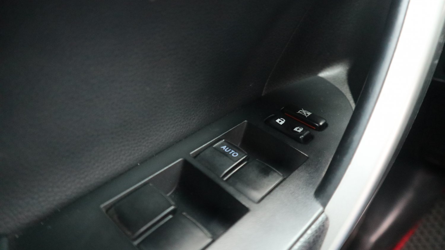 Toyota 豐田 ／ Altis ／ 2014年 ／ 2014年 Toyota Altis 黑色 豐田中古車 ／ 成交區