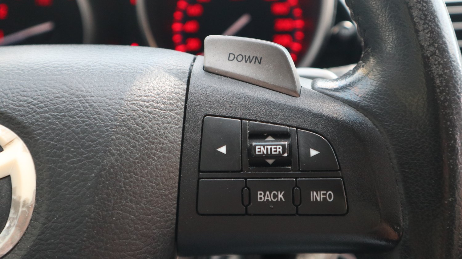 Mazda 馬自達 ／ Mazda 3 ／ 2011年 ／ 2011年Mazda 3 灰色 馬自達中古車 ／ 成交區