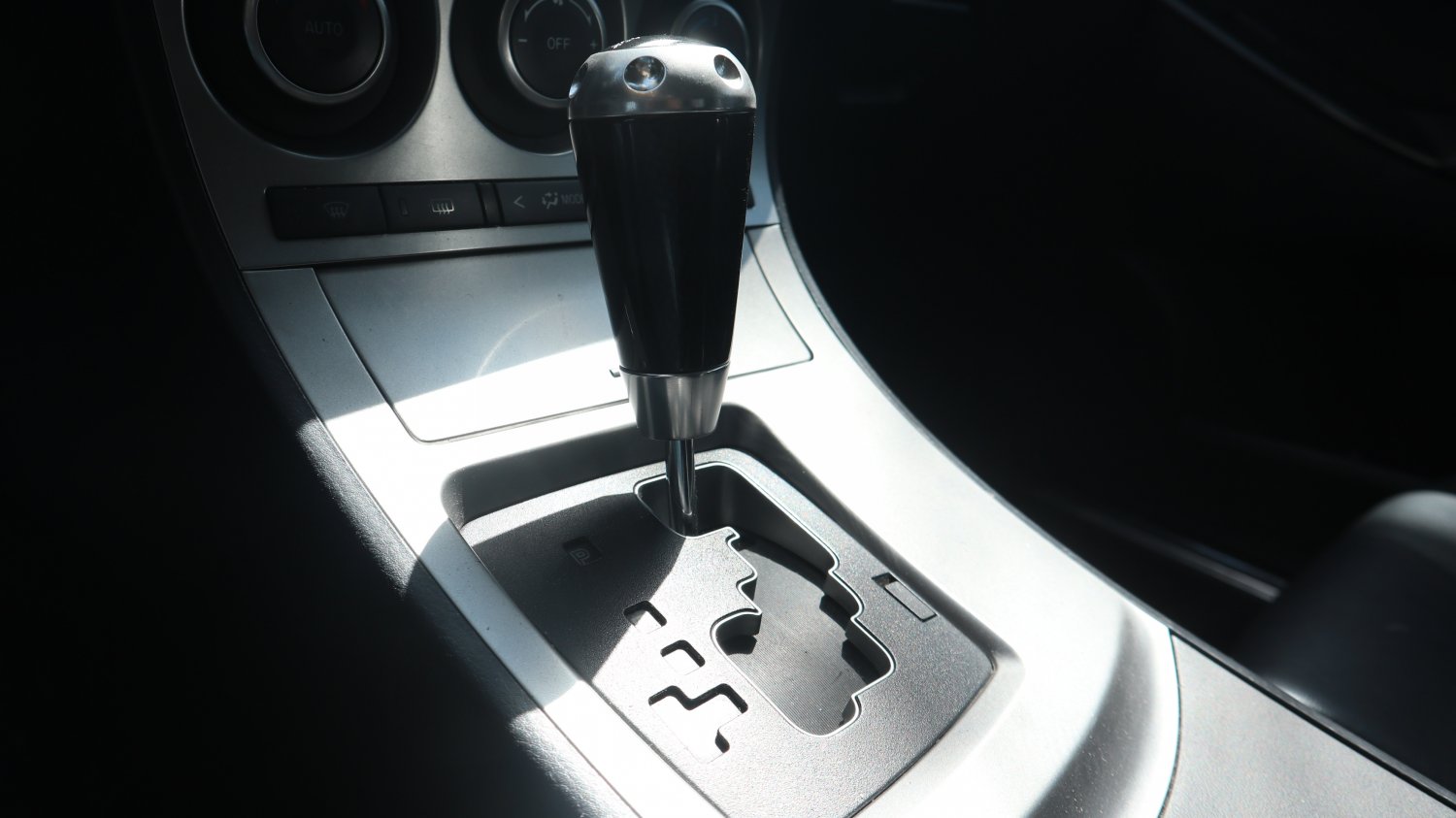 Mazda 馬自達 ／ Mazda 3 ／ 2011年 ／ 2011年Mazda 3 灰色 馬自達中古車 ／ 成交區