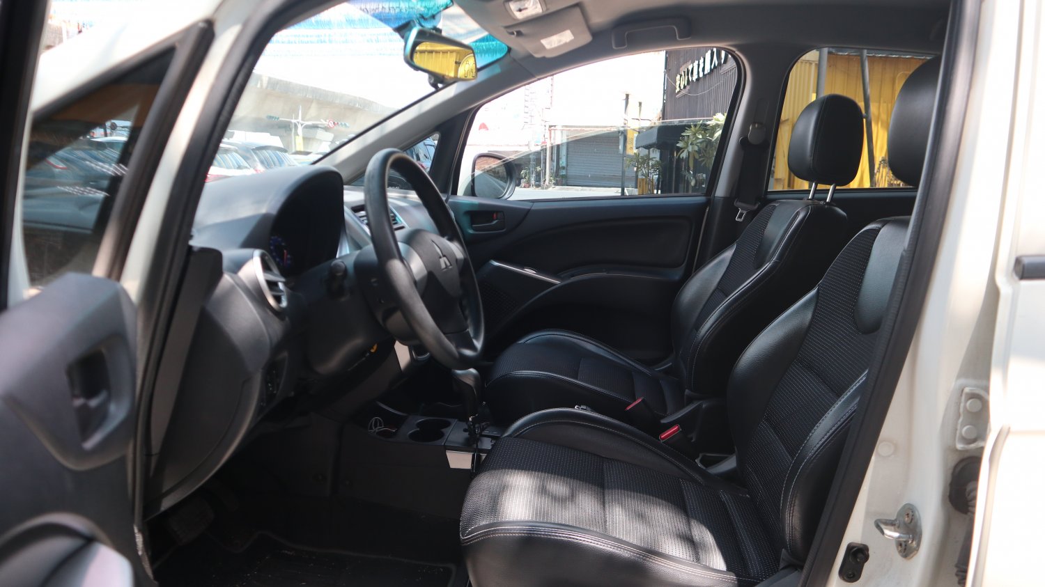 Mitsubishi 三菱 ／ Colt Plus ／ 2014年 ／ 2014年Mitsubishi Colt Plus 白色 三菱中古車 ／ 成交區