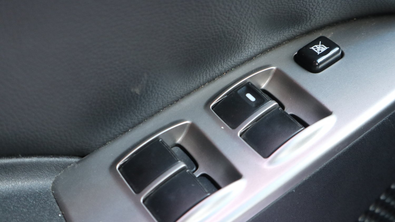 Mitsubishi 三菱 ／ Colt Plus ／ 2014年 ／ 2014年Mitsubishi Colt Plus 白色 三菱中古車 ／ 成交區