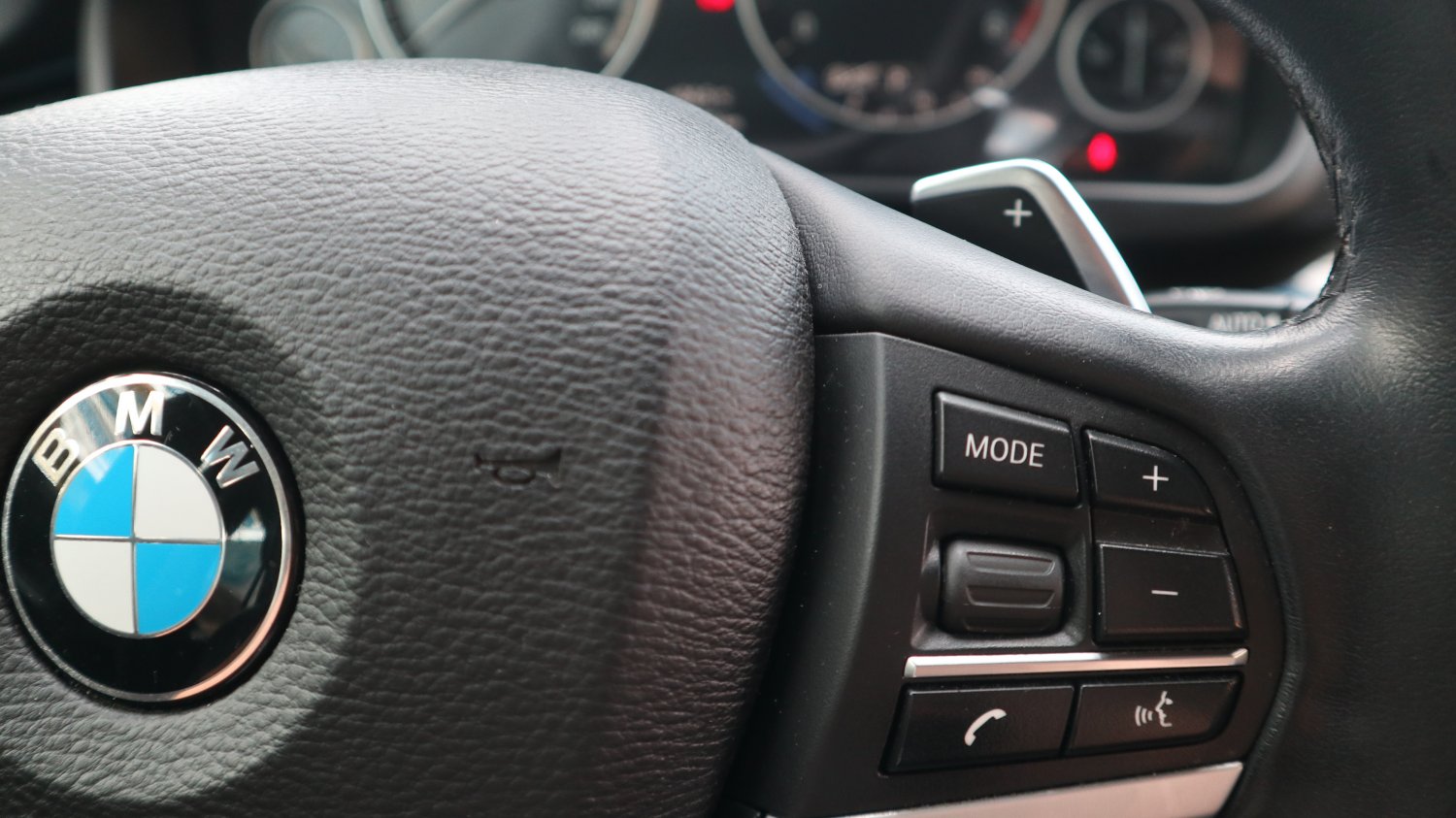 Bmw 寶馬 ／ X5 ／ 2015年 ／ 2015年BMW X5 黑色 寶馬中古車 ／ 成交區