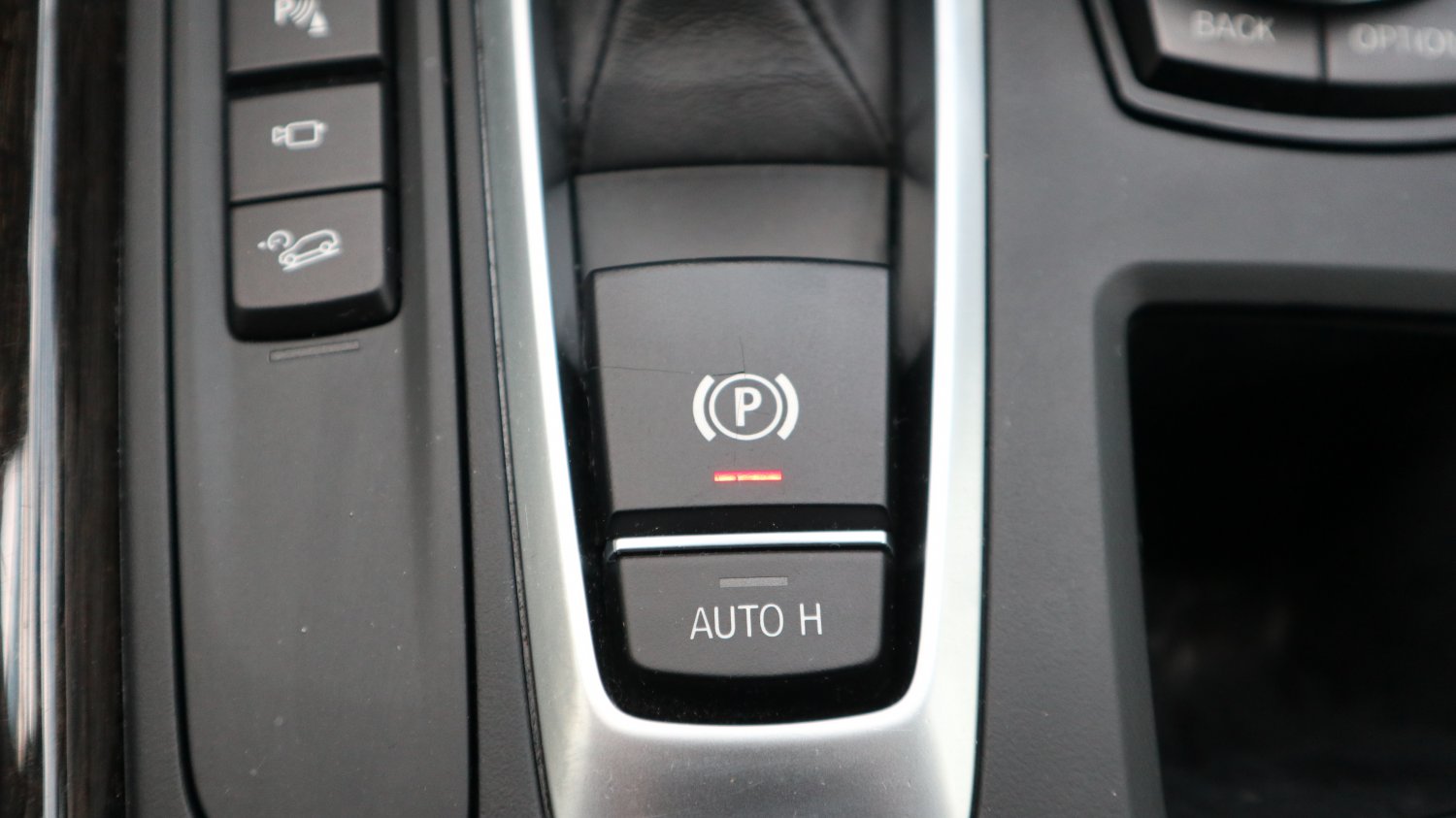 Bmw 寶馬 ／ X5 ／ 2015年 ／ 2015年BMW X5 黑色 寶馬中古車 ／ 成交區