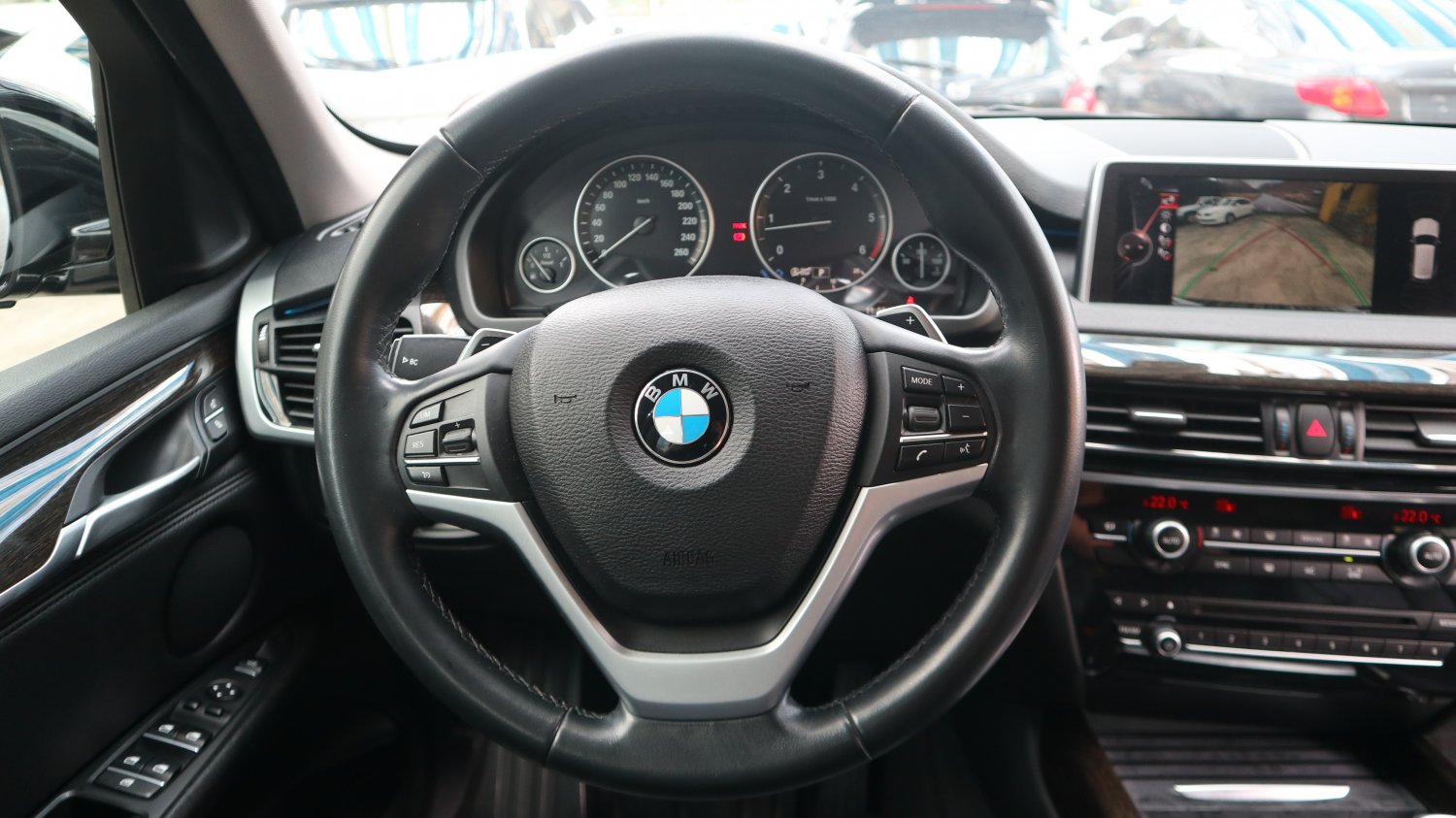 Bmw 寶馬 ／ X5 ／ 2015年 ／ 2015年BMW X5 黑色 寶馬中古車 ／ 成交區