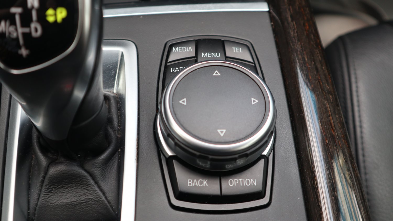 Bmw 寶馬 ／ X5 ／ 2015年 ／ 2015年BMW X5 黑色 寶馬中古車 ／ 成交區