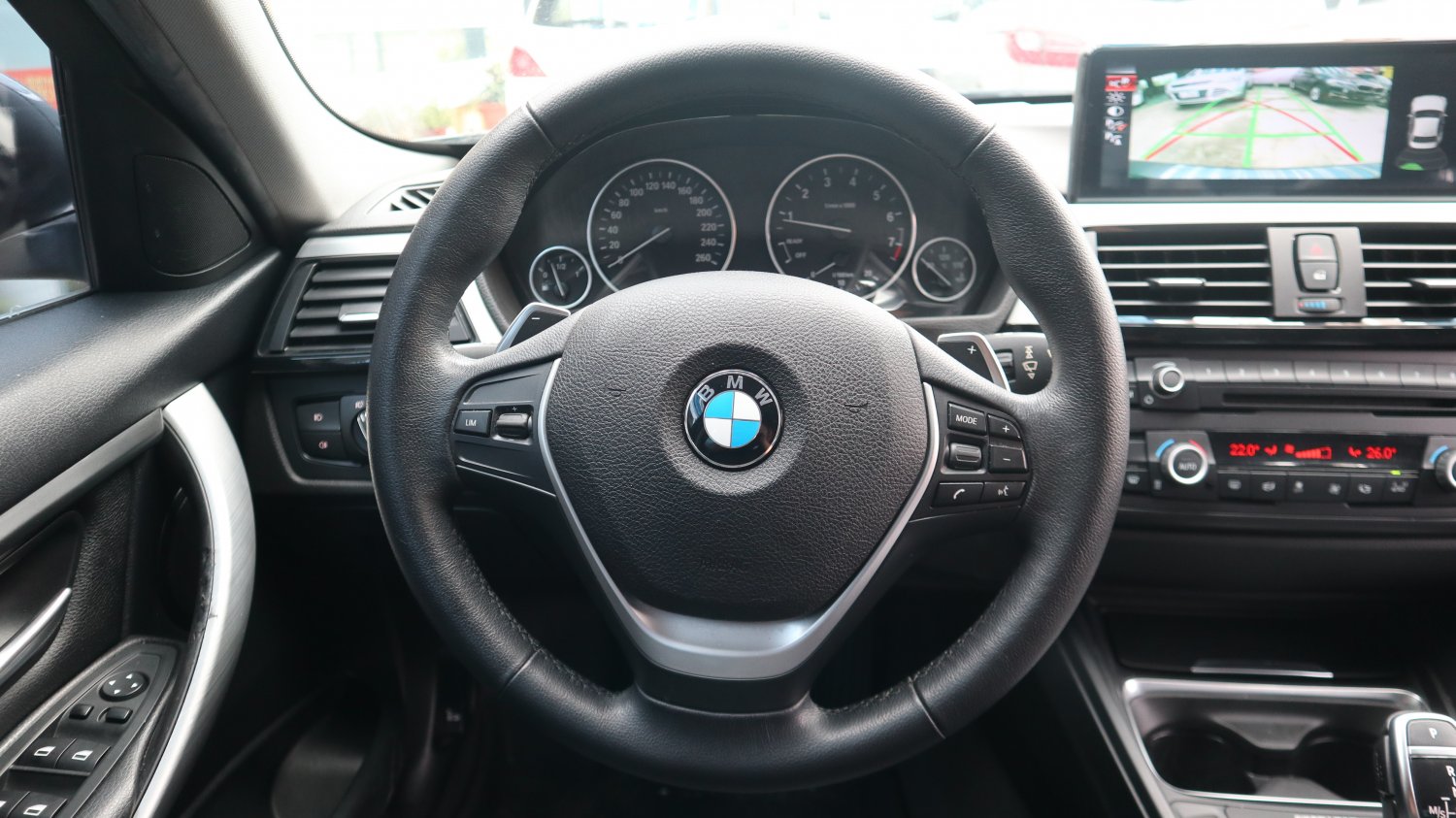 Bmw 寶馬 ／ 3-Series ／ 2015年 ／ 2015年BMW 320I 灰色 寶馬中古車 ／ 高拍