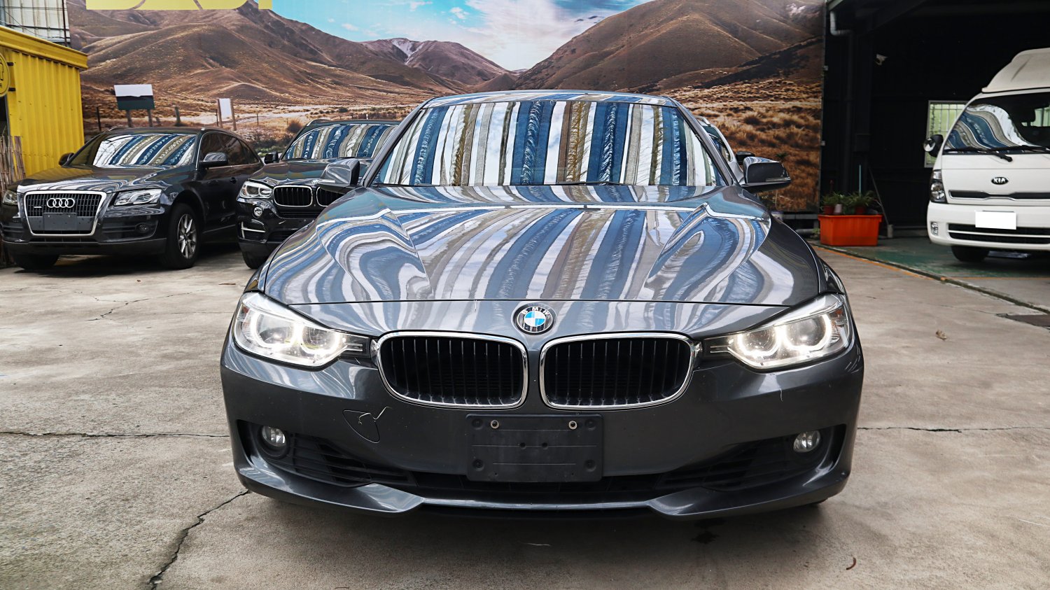 Bmw 寶馬 ／ 3-Series ／ 2015年 ／ 2015年BMW 320I 灰色 寶馬中古車 ／ 九肇匯元汽車 (台南)