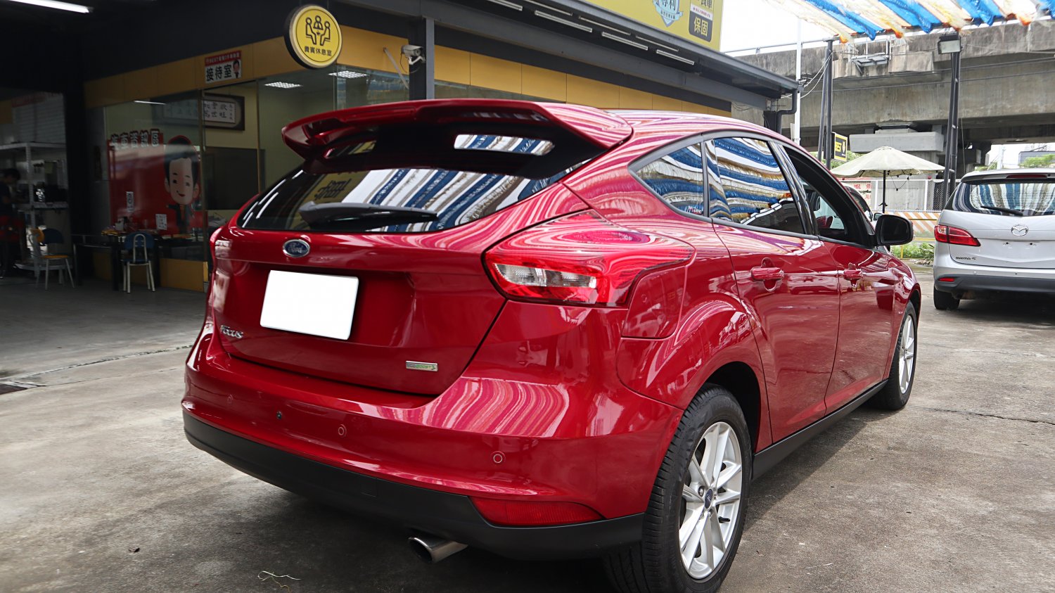 Ford 福特 ／ Focus ／ 2015年 ／ 2015年 Ford Focus 紅色 福特中古車 ／ 成交區