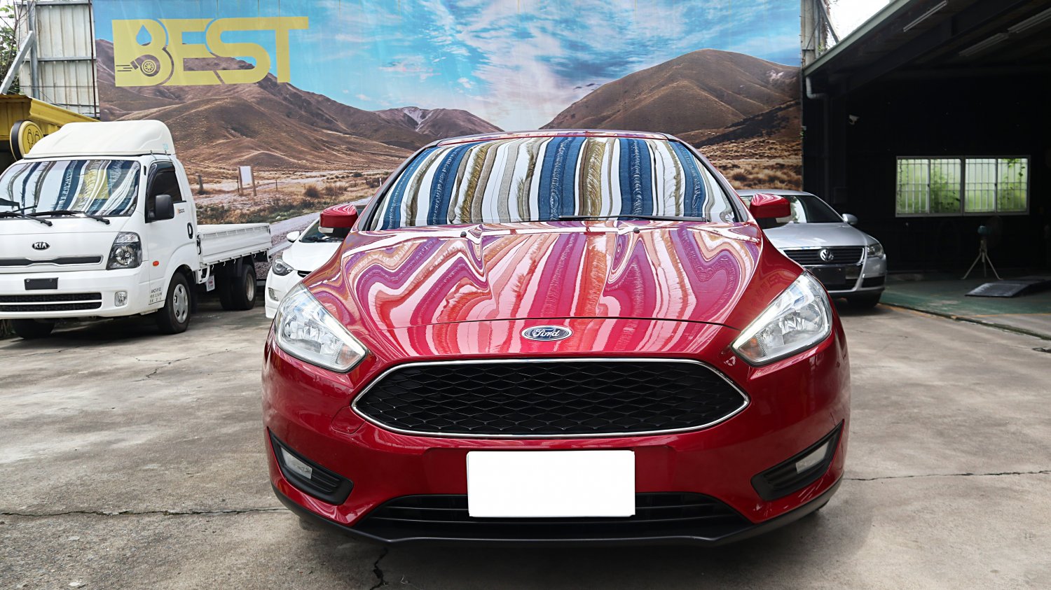 Ford 福特 ／ Focus ／ 2015年 ／ 2015年 Ford Focus 紅色 福特中古車 ／ MG車庫(台南)