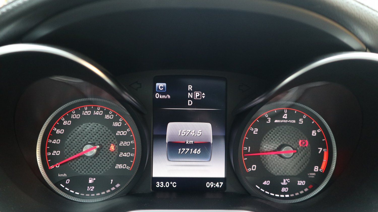 Benz 賓士 ／ C-Class ／ 2015年 ／ 2015年Benz C300 黑色 AMG 賓士中古車 ／ TA北安店(台南)