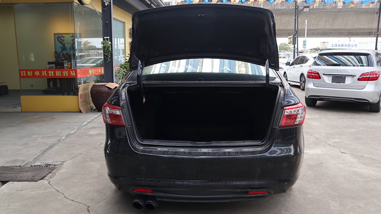 Luxgen 納智捷 ／ S5 ／ 2015年 ／ 2015年Luxgen S5 黑色 納智捷中古車 ／ 九肇匯元汽車 (台南)