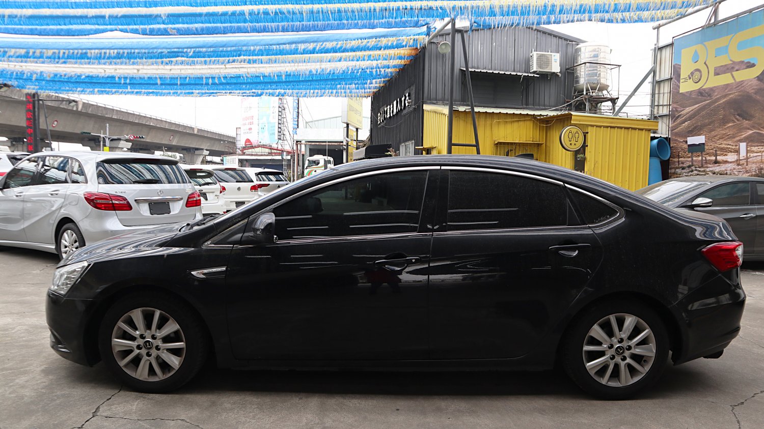 Luxgen 納智捷 ／ S5 ／ 2015年 ／ 2015年Luxgen S5 黑色 納智捷中古車 ／ 九肇匯元汽車 (台南)