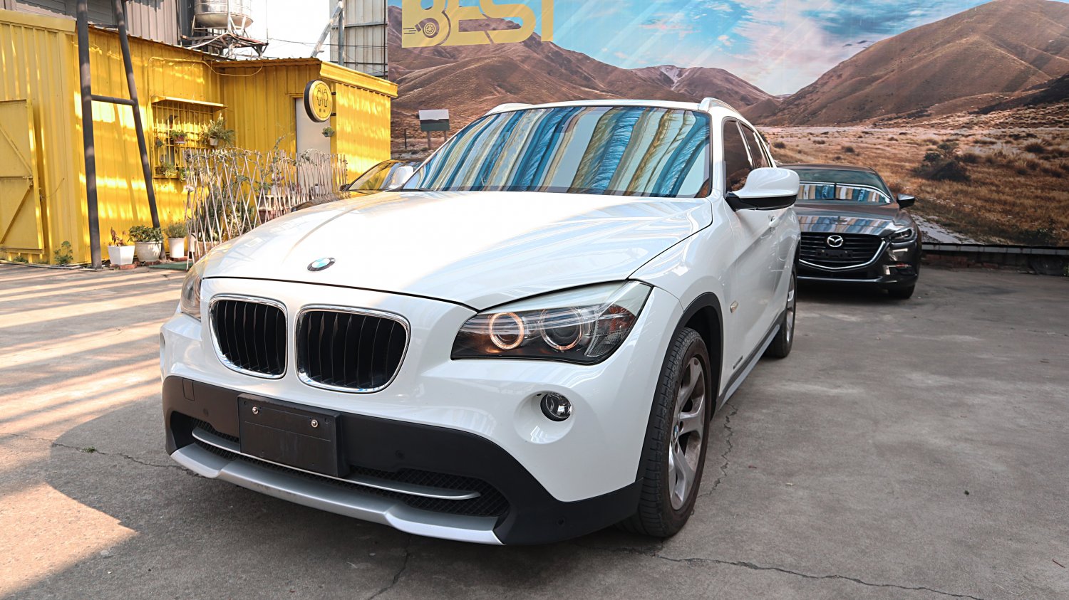 Bmw 寶馬 ／ X1 ／ 2012年 ／ 2012年 BMW X1 白色 寶馬中古車 ／ 九州欣旺汽車 (台南)