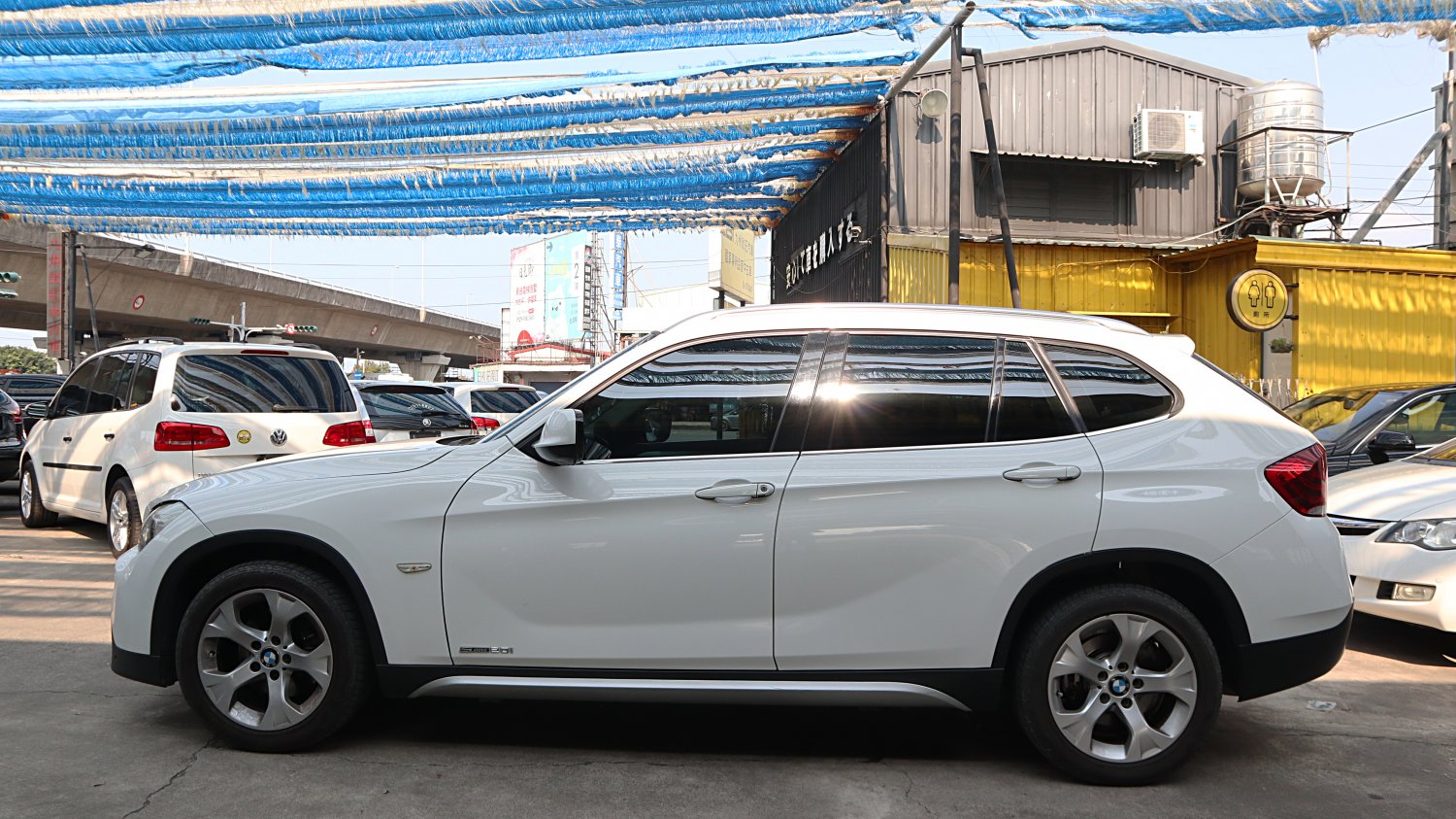 Bmw 寶馬 ／ X1 ／ 2012年 ／ 2012年 BMW X1 白色 寶馬中古車 ／ 九肇匯元汽車 (台南)
